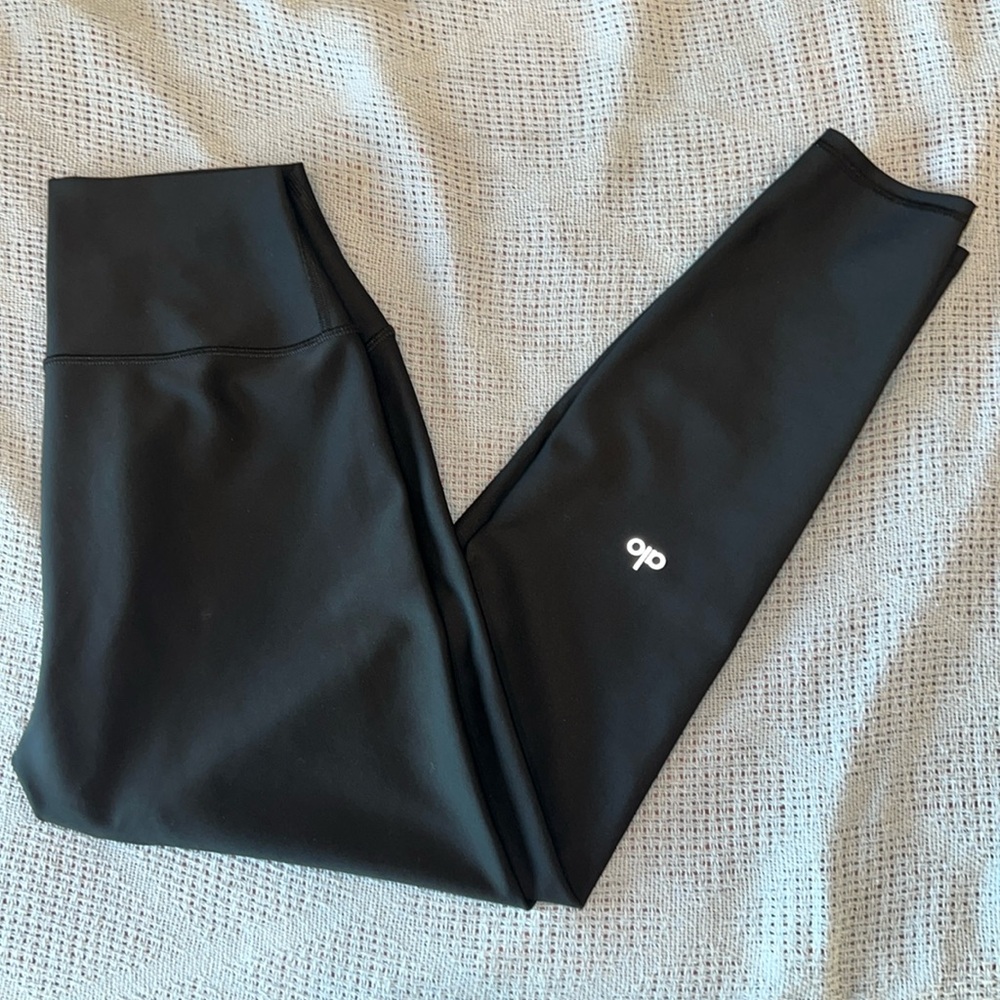 2127. Alo Yoga 7/8 High-Waist Airbrush Legging